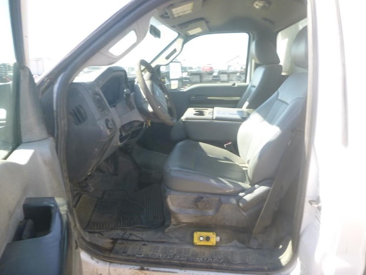 2012-ford-f550-image-10