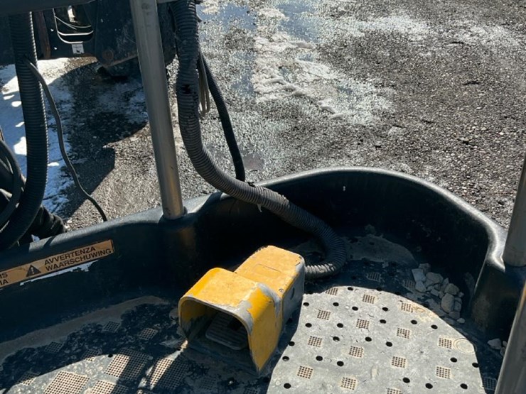 #1250-•-2016-niftylift-sd64d-articulating-boom-lift-image-14