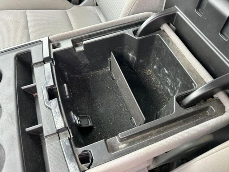 2018-chevrolet-silverado-2500hd-image-23