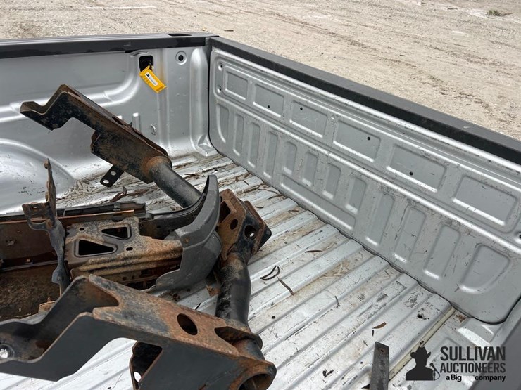 2015-gmc-3500-image-13