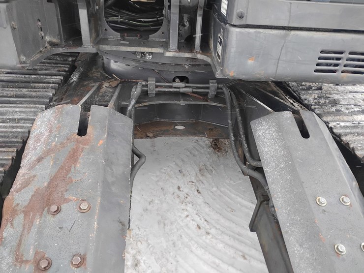 2018-case-cx145dsr-image-12