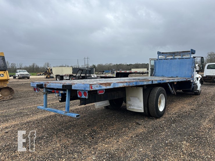 2004-international-4300-image-3