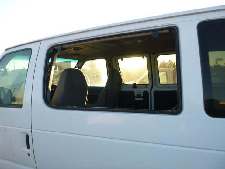 2008-ford-e350-image-5