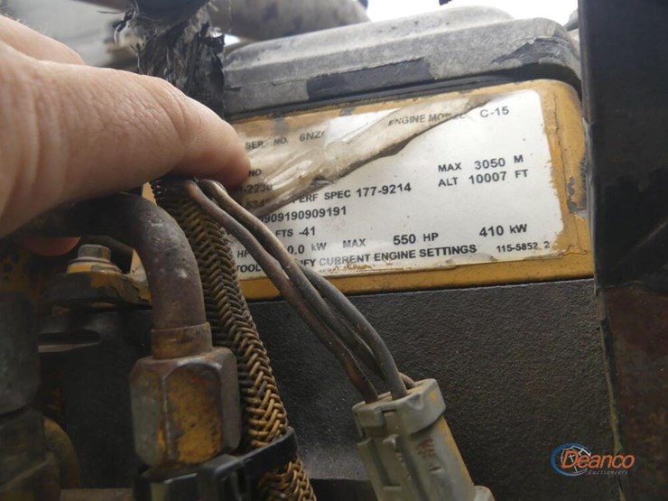 2004-peterbilt-379-image-10