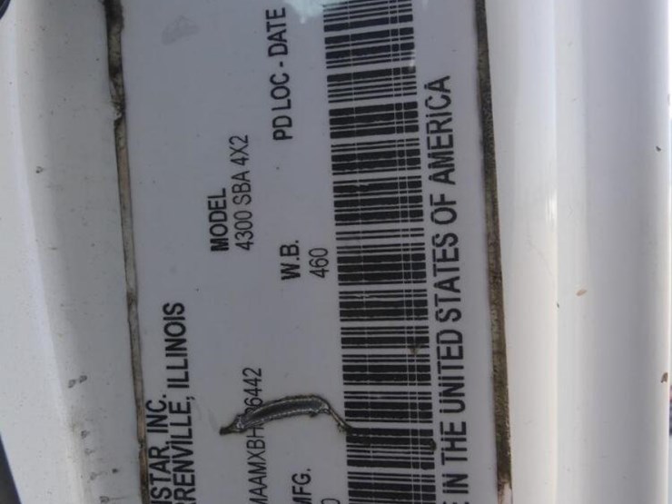 2011-international-durastar-4300-image-19