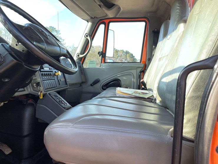 2007-international-durastar-4300-image-10