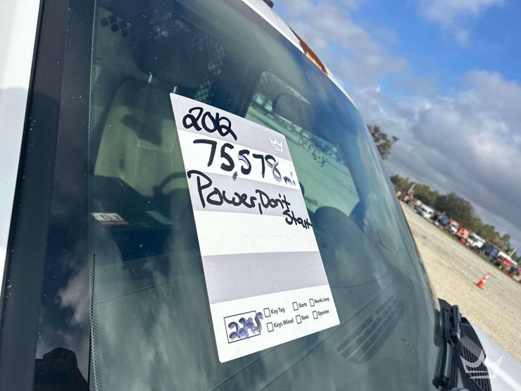 2012-chevrolet-silverado-1500-hybrid-image-25