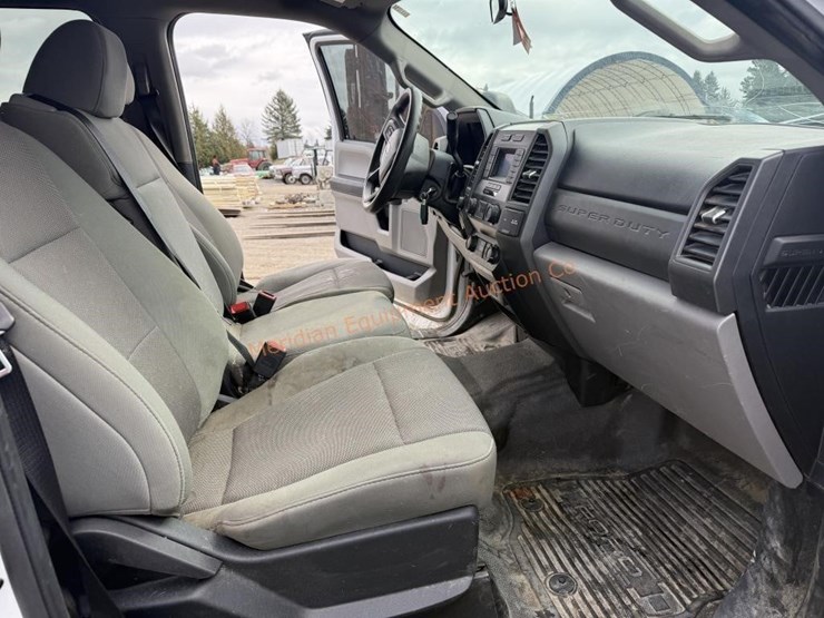 2020-ford-f350-image-27