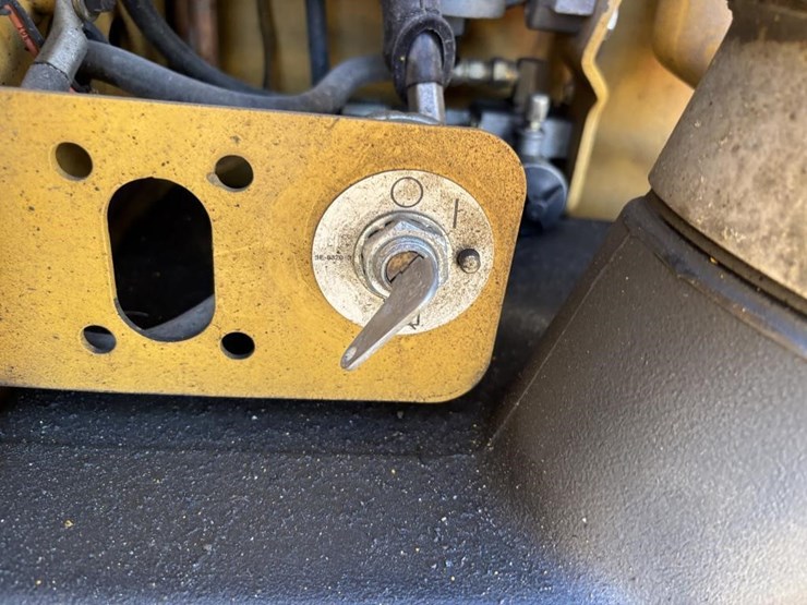 caterpillar-143h-image-66