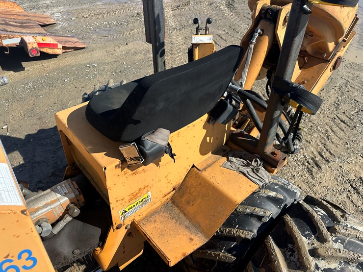 case-maxi-sneaker-image-37