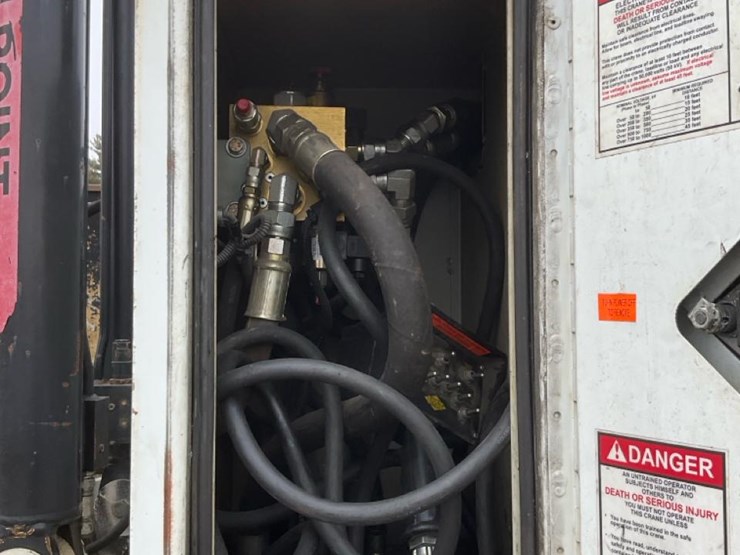 2014-international-7300-image-95