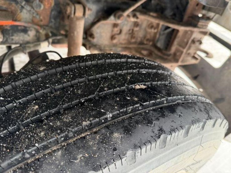 2009-ford-f650-xlt-image-31