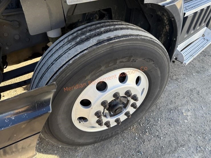 2017-international-prostar-image-17