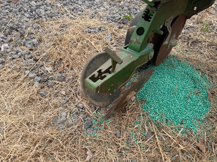 john-deere-12-image-58