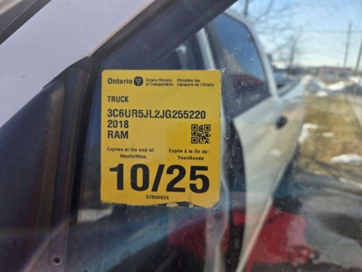 2018-dodge-2500-image-31