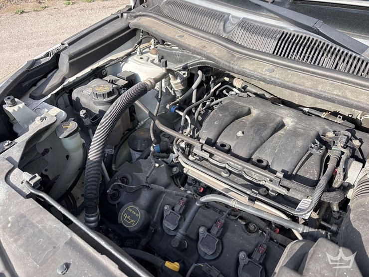 2016-ford-explorer-image-7