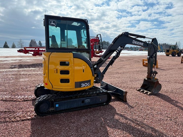 2021-deere-30g-image-3