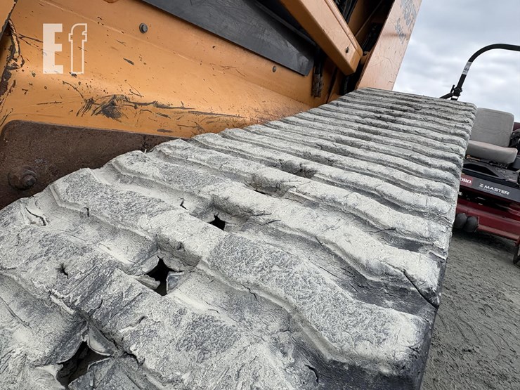 2010-case-445ct-3-image-4