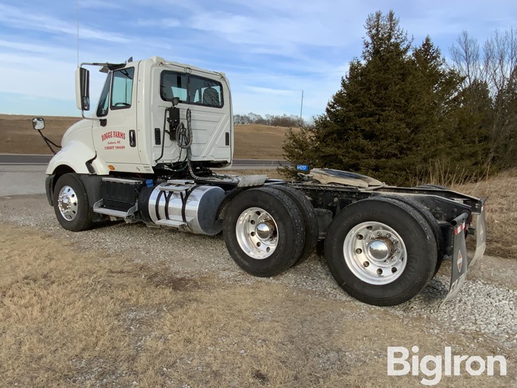 2016-international-prostar-image-7