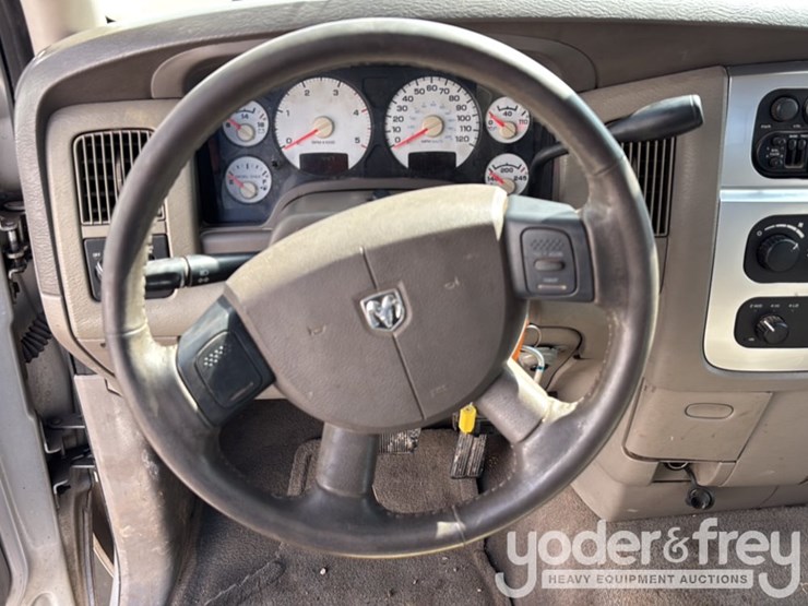 2004-dodge-ram-3500-image-48