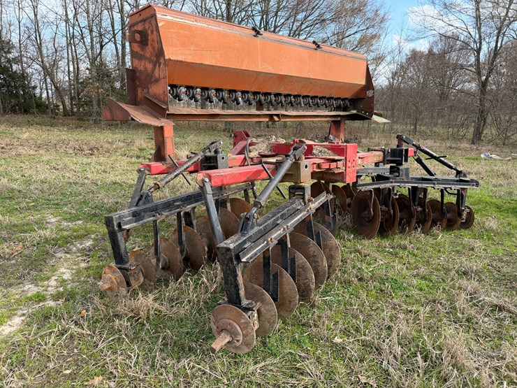 #41043-•-tandem-levee-plow-w/-w&a-seeder-image-4