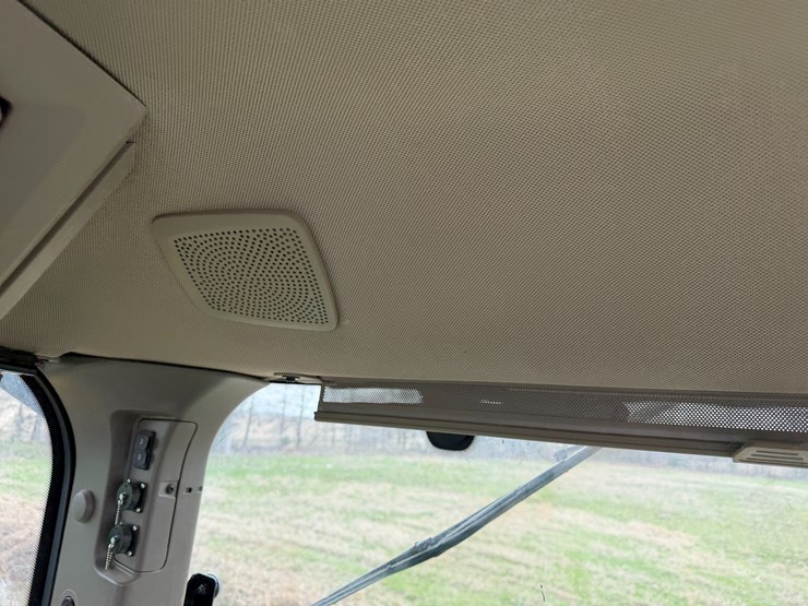 2023-john-deere-8r-310-image-69