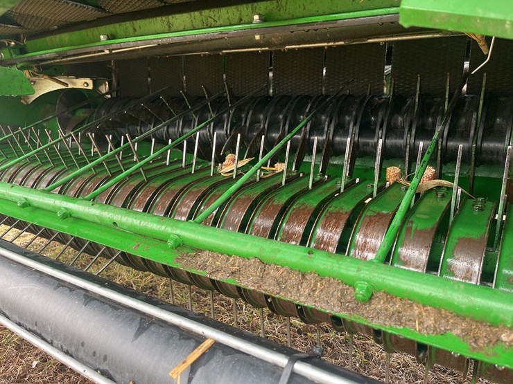 john-deere-560m-image-14