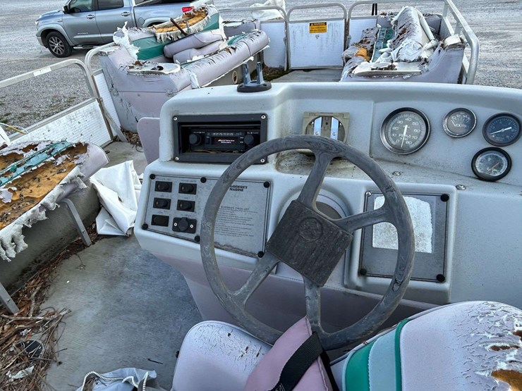 1993-sweetwater-pontoon-boat-(no-trailer)-image-34