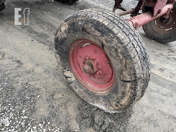 international-806-image-4