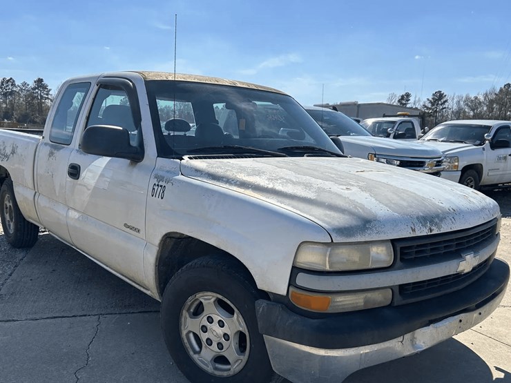 2002-chevrolet-silverado-1500-image-1