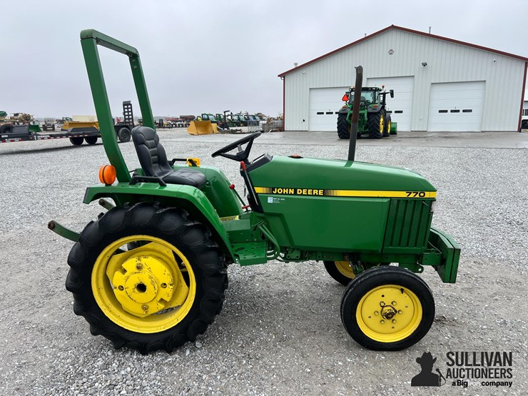 1990-john-deere-770-image-4