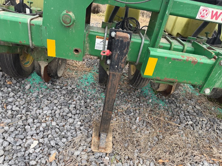 john-deere-12-image-76