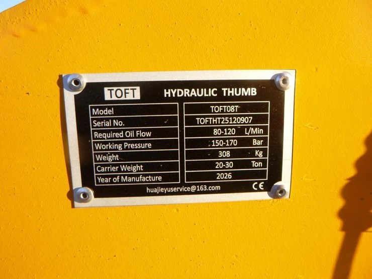 caterpillar-320-image-7