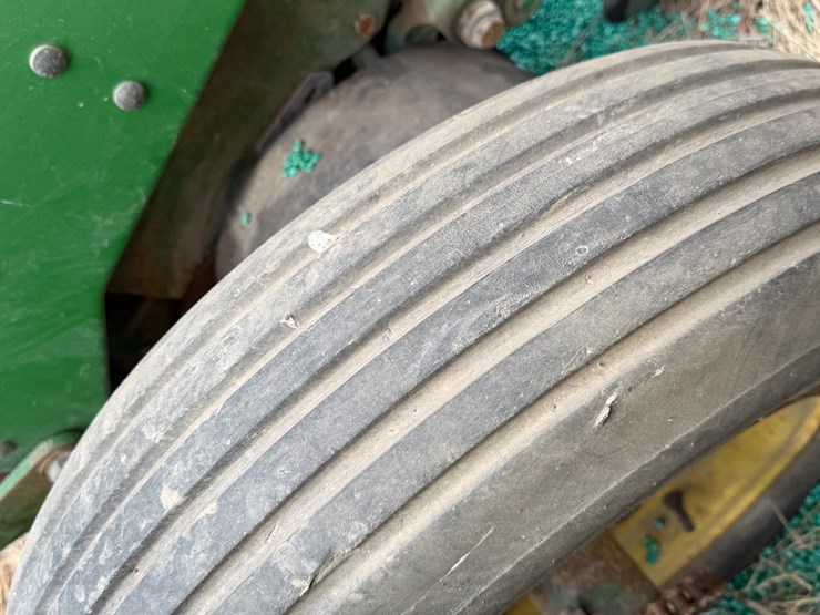 john-deere-12-image-8