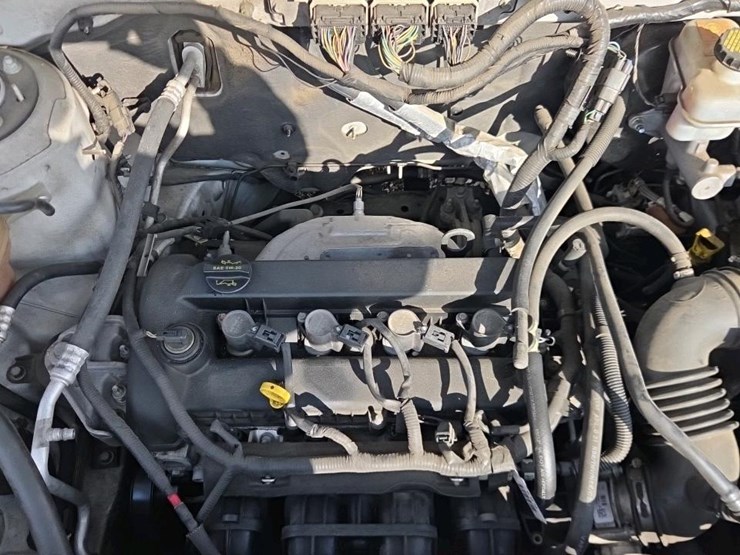 2011-ford-escape-xlt-image-16