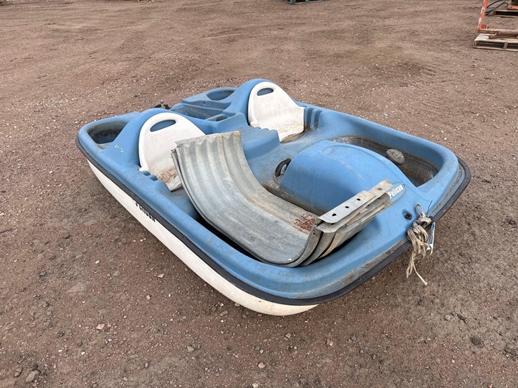 pelican-paddle-boat-image-2