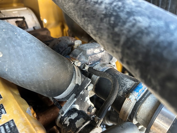 2018-caterpillar-236d-image-47