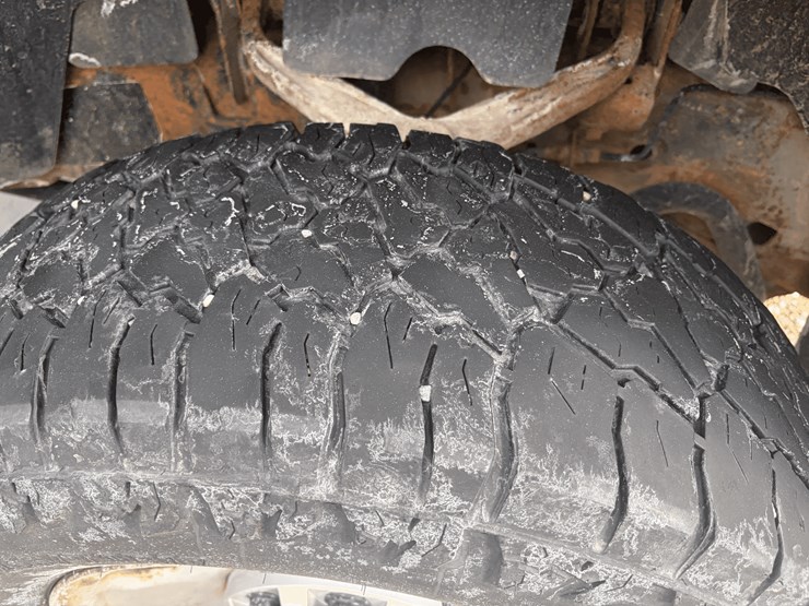 2013-chevrolet-silverado-2500hd-image-7