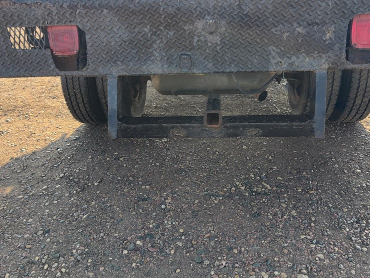 2001-chevrolet-c3500-image-13