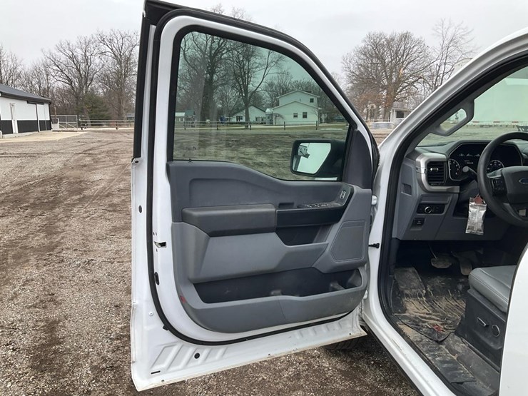 2021-ford-f150-xl-image-55