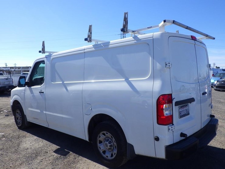 2017-nissan-nv2500-image-4