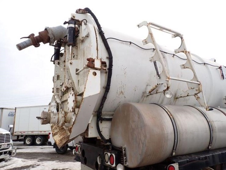 2002-sterling-l9500-image-59