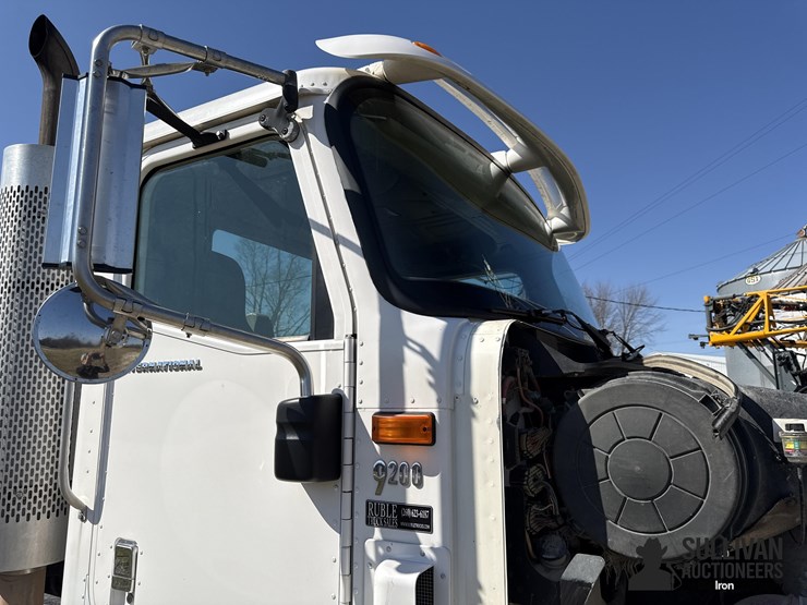 2004-international-9200-image-10