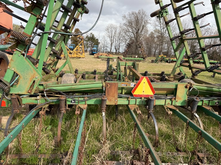 john-deere-40-image-23