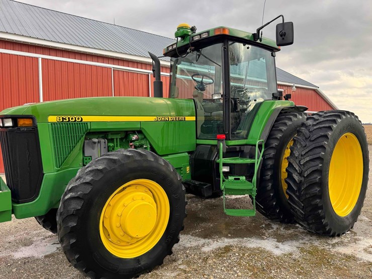 1997-john-deere-8300-image-30