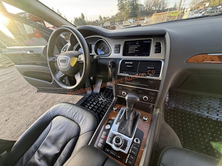 2014-audi-q7-image-39