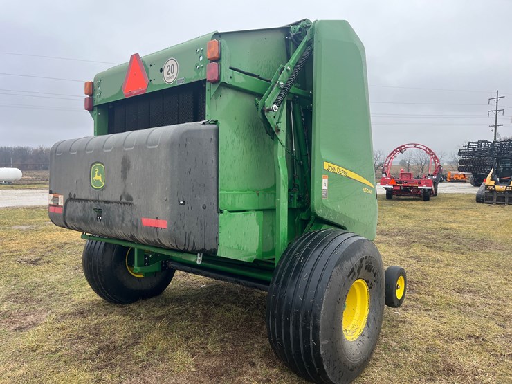 john-deere-560m-image-7