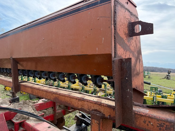 #41043-•-tandem-levee-plow-w/-w&a-seeder-image-14