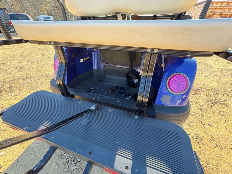 2007-tomberlin-32v-electric-golf-cart-image-15