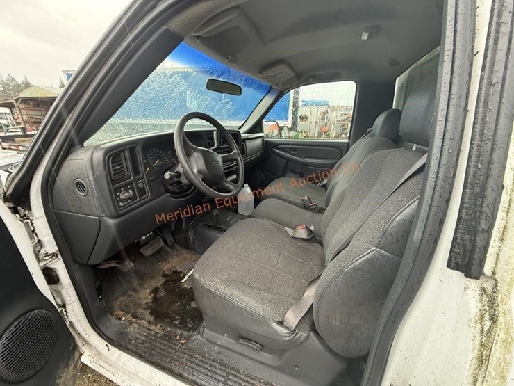 2000-chevrolet-silverado-1500-image-24